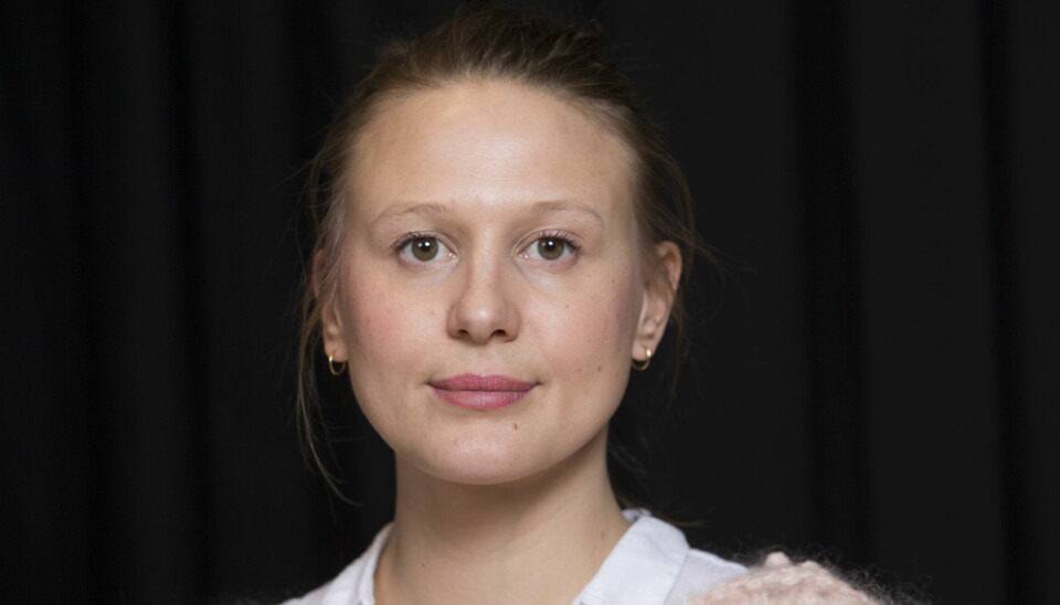 Gine Cornelia Pedersen fikk Tarjei Vesaas debutantpris for den kritikerroste romanen Null i 2013, som siden utkom på engelsk og tysk. Deretter har hun gikk ut flere bøker og en novellesamling. Pedersen er også skuespiller, og er blant annet kjent for roller i TV-serier som Unge lovende og Valkyrien.