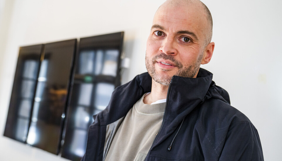 Dokumentaristen Anders Hammer er nominert til Emmy-pris for sin kortdokumentar fra Afghanistan. Her er han da han ble Oscar-nominert i samme kategori i 2021 med «Do Not Split», om protestene i Hongkong.