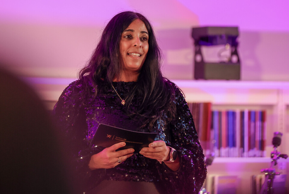 – Endringene skal gjøre kulturloven til et sterkere og mer praktisk verktøy for kulturpolitikken på alle nivå, sier kultur og likestillingsminister Lubna Jaffery. Kultur og likestillingsminister Lubna Jaffery er fornøyd med langsiktigheten på den nye vederlagsavtalen for bibliotekene. Foto: Jan Langhaug / NTB
