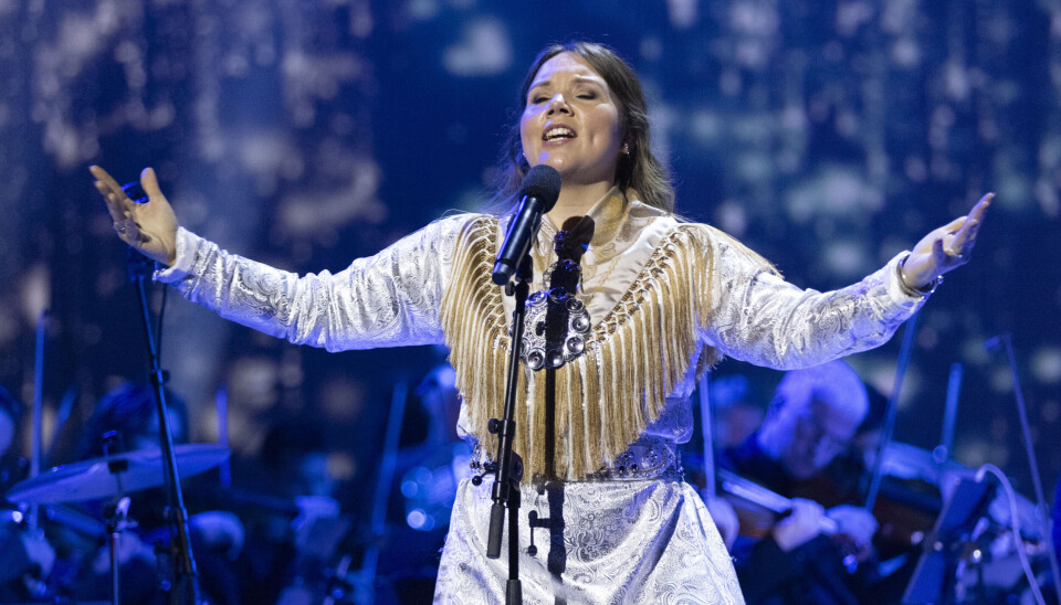20. desember sender NRK TV konserten med Kajsa Balto og Kringkastingsorkesteret, som var den første samiske julekonserten holdt i Operaen.