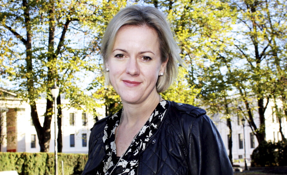 Jojo Moyes er fortsatt inne på salgstoppen med romanen Vi bor alle her. Jojo Moyes havnet øverst på salgstoppen i uke 6 innen kategorien 'skjønnlitteratur voksne' med romanen 'Vi bor alle her'