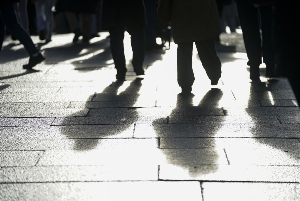 Fordi de yngste og eldste i mindre grad jobber, kan aldersfordelingen i en kommune ha mye å si for den lokale sysselsettingen. Fordi de yngste og eldste i mindre grad jobber, kan aldersfordelingen i en kommune ha mye å si for den lokale sysselsettingen.