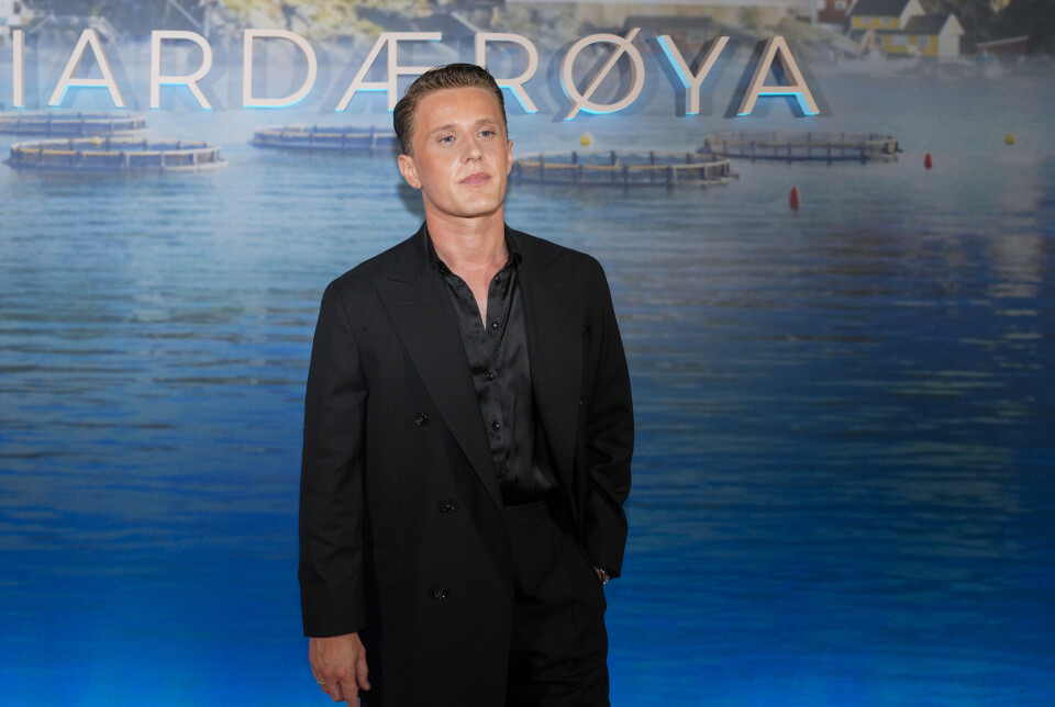 Axel Bøyum under rød løper på premieren av Netflix sin store norske satsing, Milliardærøya. Nå har Frøya – der serien ble spilt inn – fått prisen for beste filmlokasjon under filmfestivalen i Cannes. Axel Bøyum under rød løper på premieren av Netflix sin store norske satsing, Milliardærøya. Nå har Frøya – der serien ble spilt inn – fått prisen for beste filmlokasjon under filmfestivalen i Cannes.