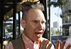 Peter Sellars, en av verdens fremste tv-, opera- og teaterregissører, professor på University of California med undervisning i kunst som sosial handling og kunst som moralsk handling
