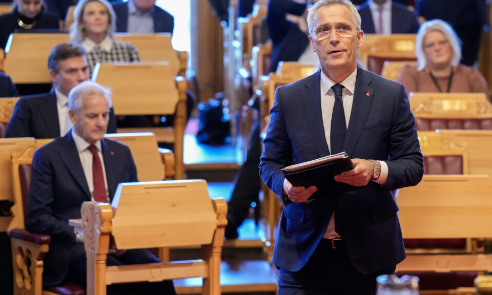 Støre og Stoltenberg bryter tradisjon og skygger unna spørretimen i Stortinget: – Veldig rart
