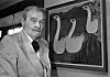 Billedkunstneren Bendik Riis foran et av maleriene sine i 1983.