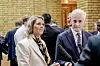 Jonas Gahr Støre og Sylvi Listhaug står sammen foran pressen i Stortinget.